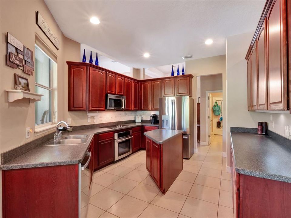 For Sale: $699,000 (4 beds, 3 baths, 2429 Square Feet)