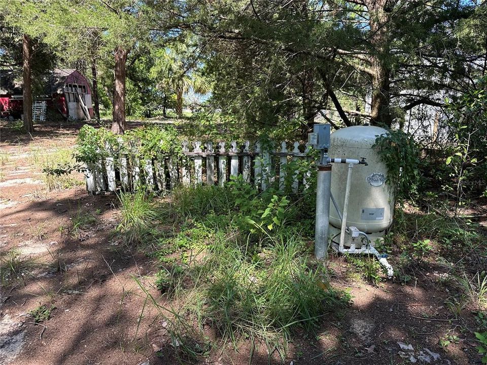 待售: $149,999 (1.70 acres)