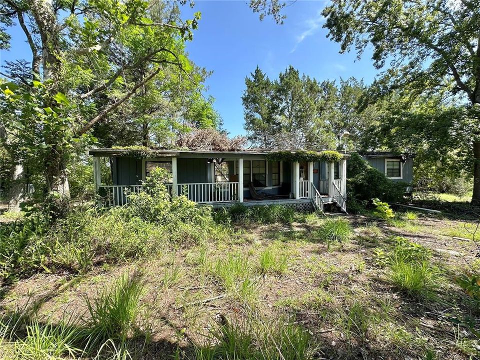 待售: $149,999 (1.70 acres)