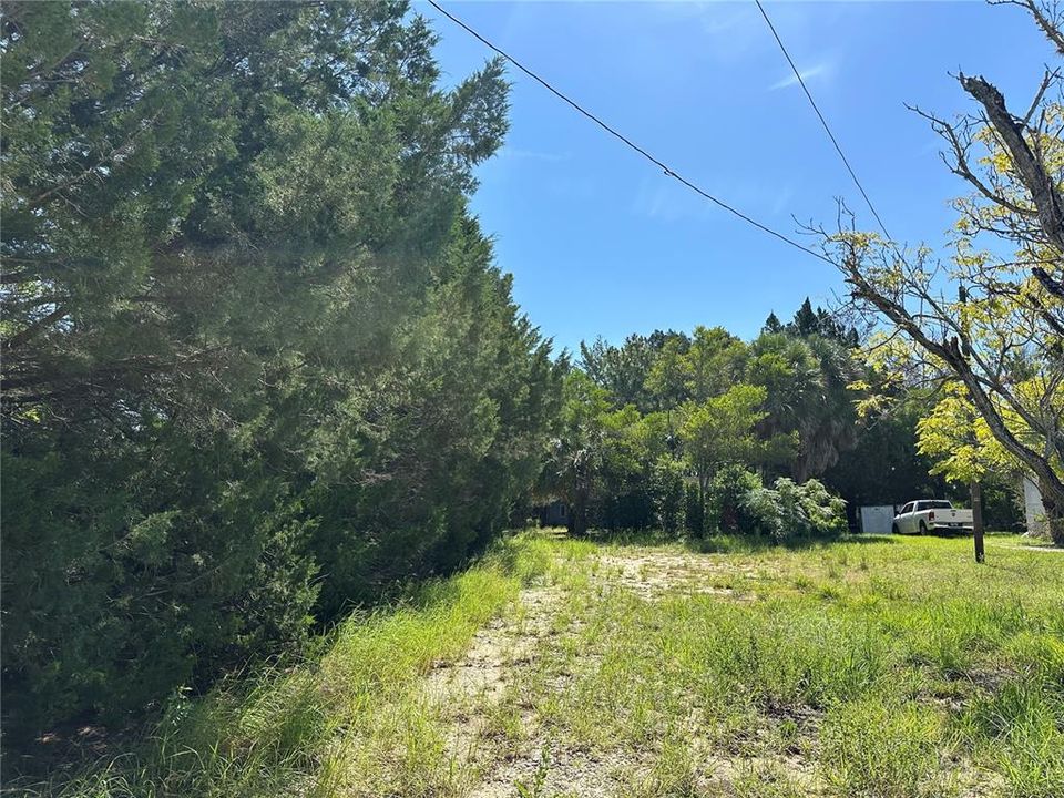 待售: $149,999 (1.70 acres)