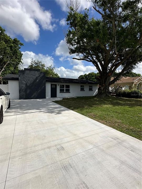 Recently Sold: $515,000 (3 beds, 2 baths, 1990 Square Feet)