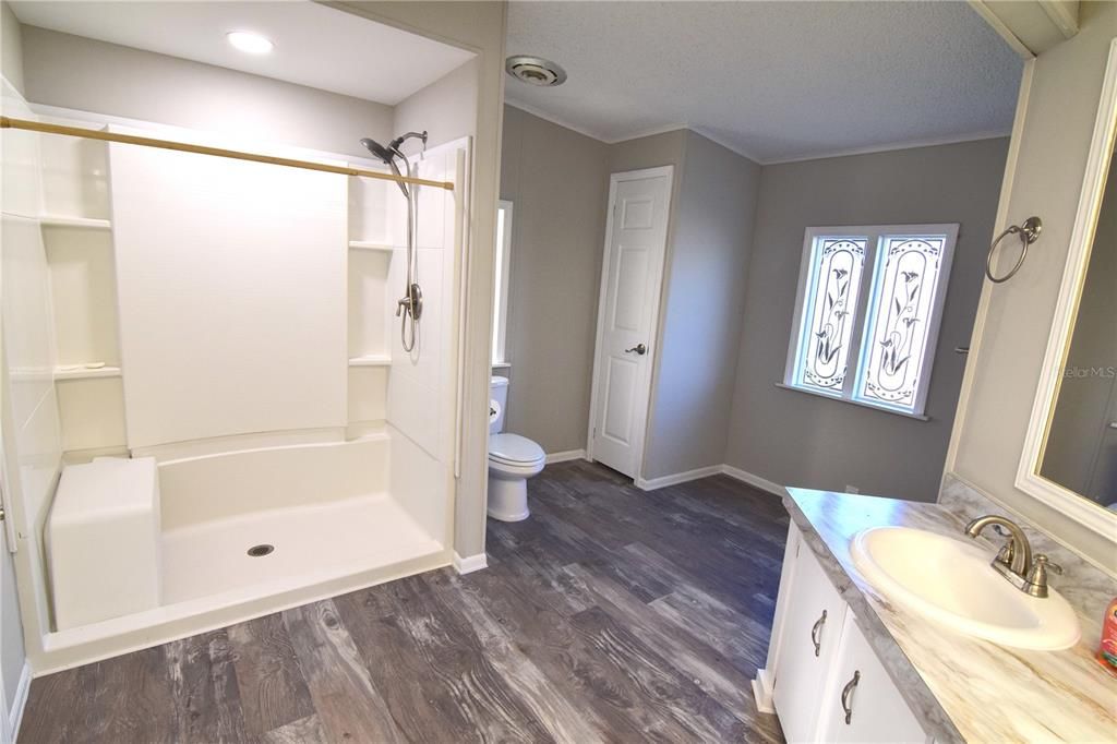 En Venta: $99,900 (2 camas, 2 baños, 1680 Pies cuadrados)