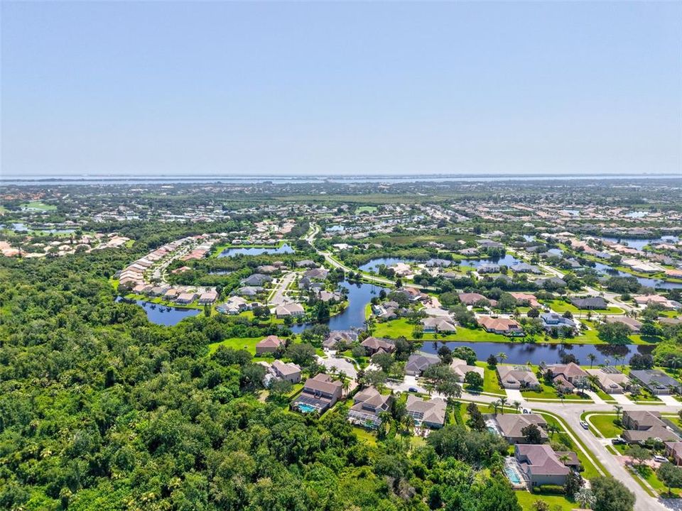 На продажу: $899,999 (5 спален, 3 ванн, 3847 Квадратных фут)