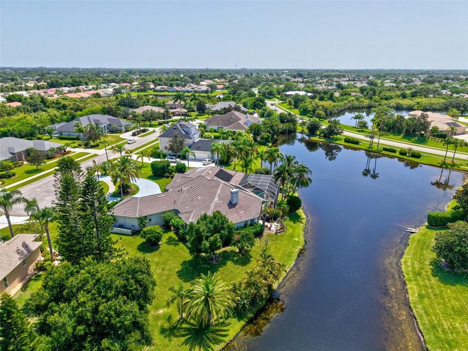 На продажу: $899,999 (5 спален, 3 ванн, 3847 Квадратных фут)