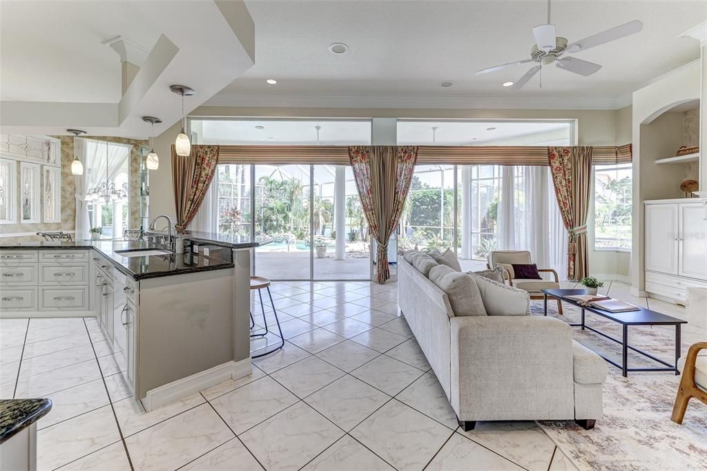 На продажу: $899,999 (5 спален, 3 ванн, 3847 Квадратных фут)