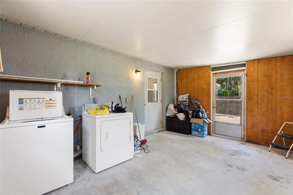 For Sale: $320,000 (3 beds, 2 baths, 1846 Square Feet)