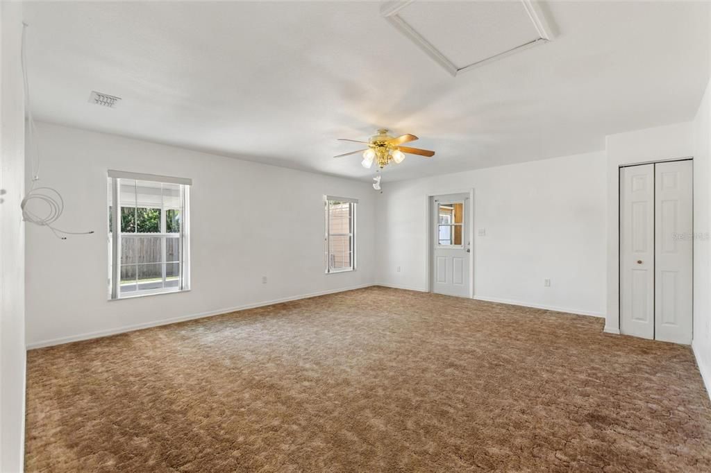 For Sale: $320,000 (3 beds, 2 baths, 1846 Square Feet)