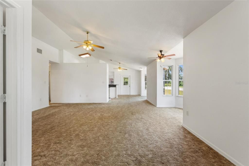 For Sale: $320,000 (3 beds, 2 baths, 1846 Square Feet)