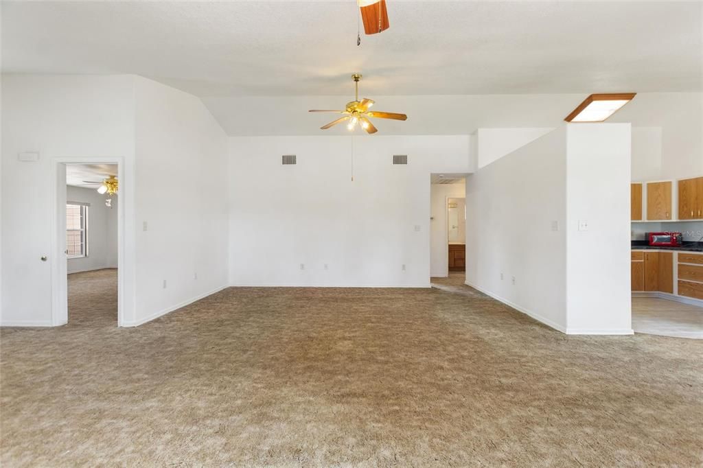 For Sale: $320,000 (3 beds, 2 baths, 1846 Square Feet)