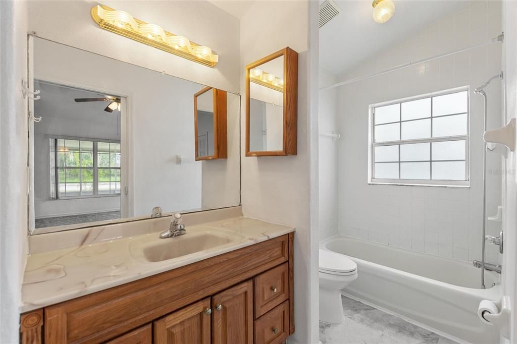 For Sale: $320,000 (3 beds, 2 baths, 1846 Square Feet)