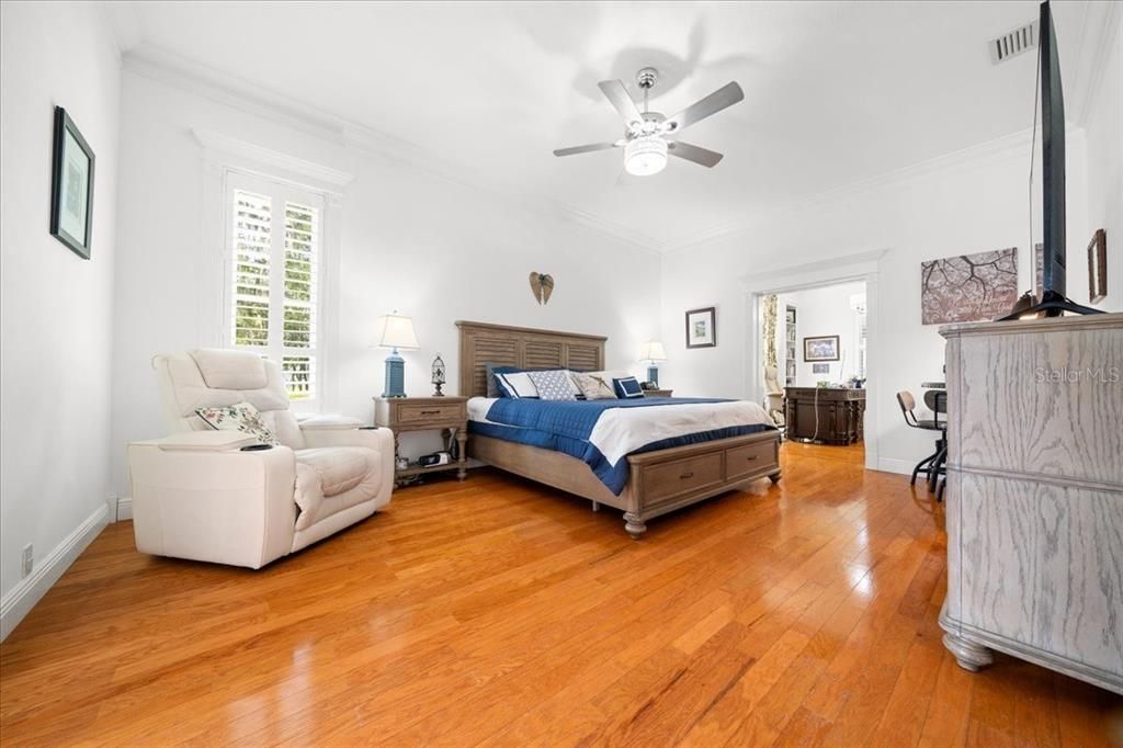 For Sale: $699,000 (3 beds, 2 baths, 2843 Square Feet)