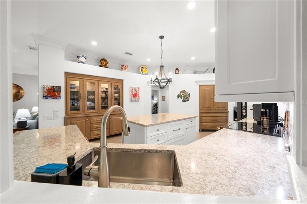 For Sale: $699,000 (3 beds, 2 baths, 2843 Square Feet)