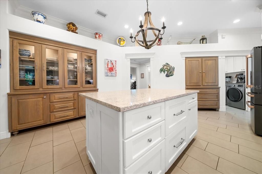 For Sale: $699,000 (3 beds, 2 baths, 2843 Square Feet)