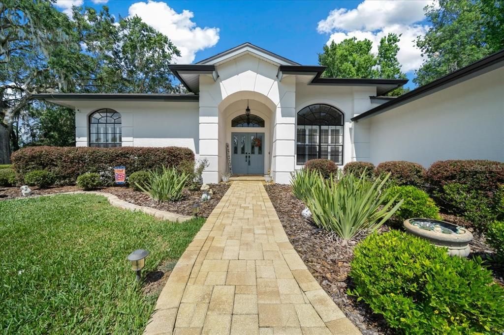 For Sale: $699,000 (3 beds, 2 baths, 2843 Square Feet)