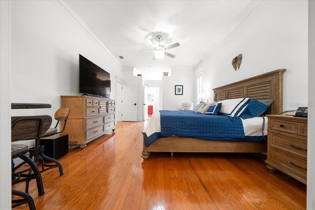 For Sale: $699,000 (3 beds, 2 baths, 2843 Square Feet)