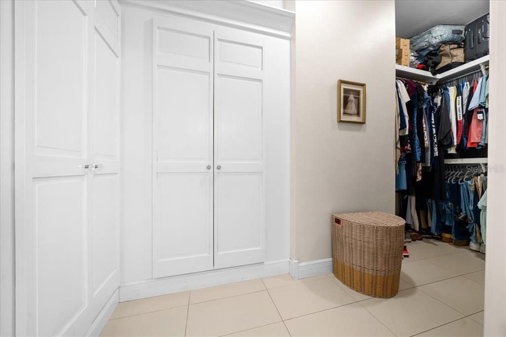 For Sale: $699,000 (3 beds, 2 baths, 2843 Square Feet)