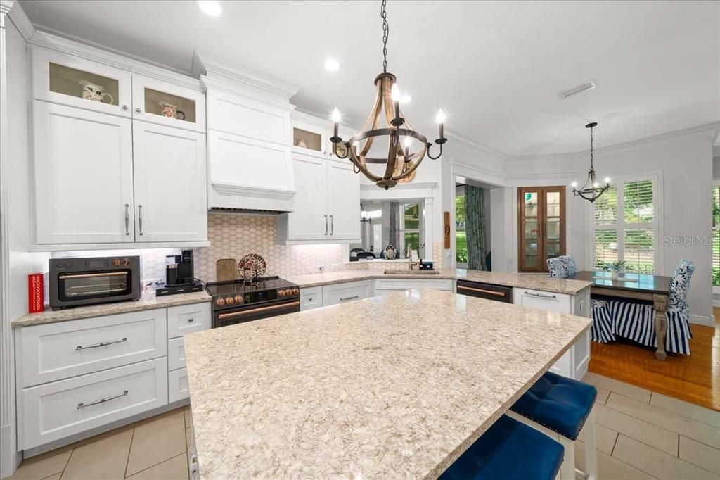 For Sale: $699,000 (3 beds, 2 baths, 2843 Square Feet)