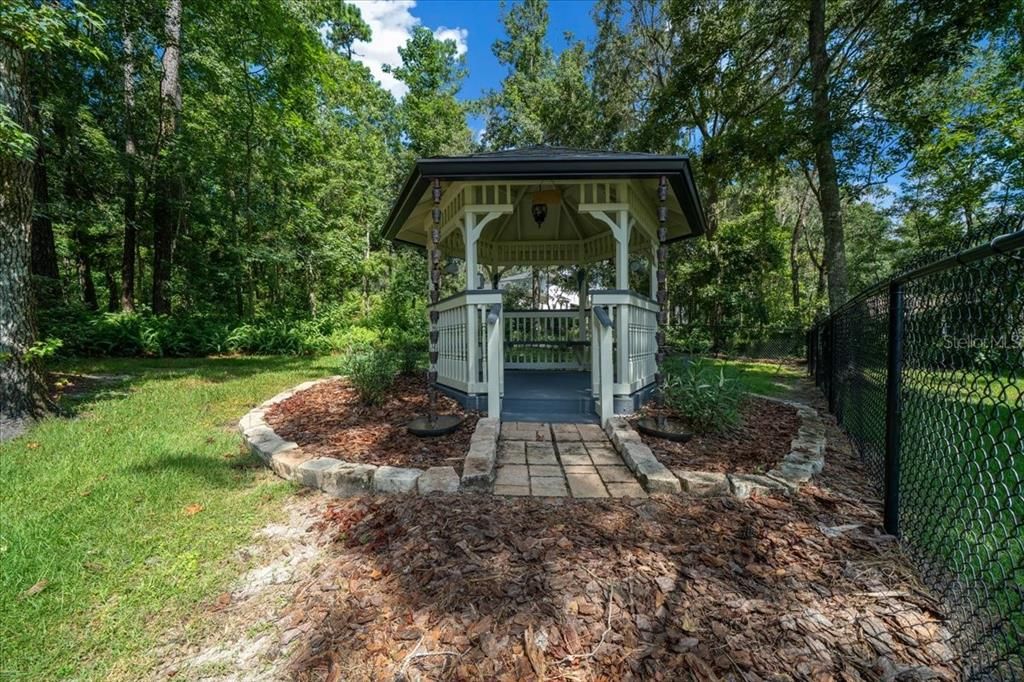 For Sale: $699,000 (3 beds, 2 baths, 2843 Square Feet)