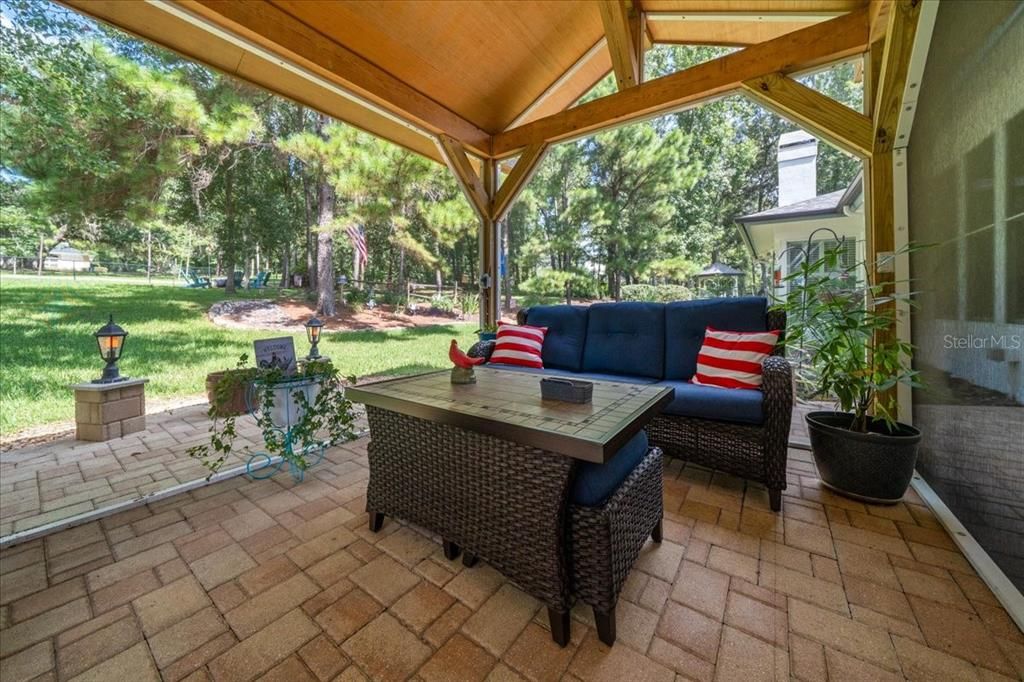 For Sale: $699,000 (3 beds, 2 baths, 2843 Square Feet)