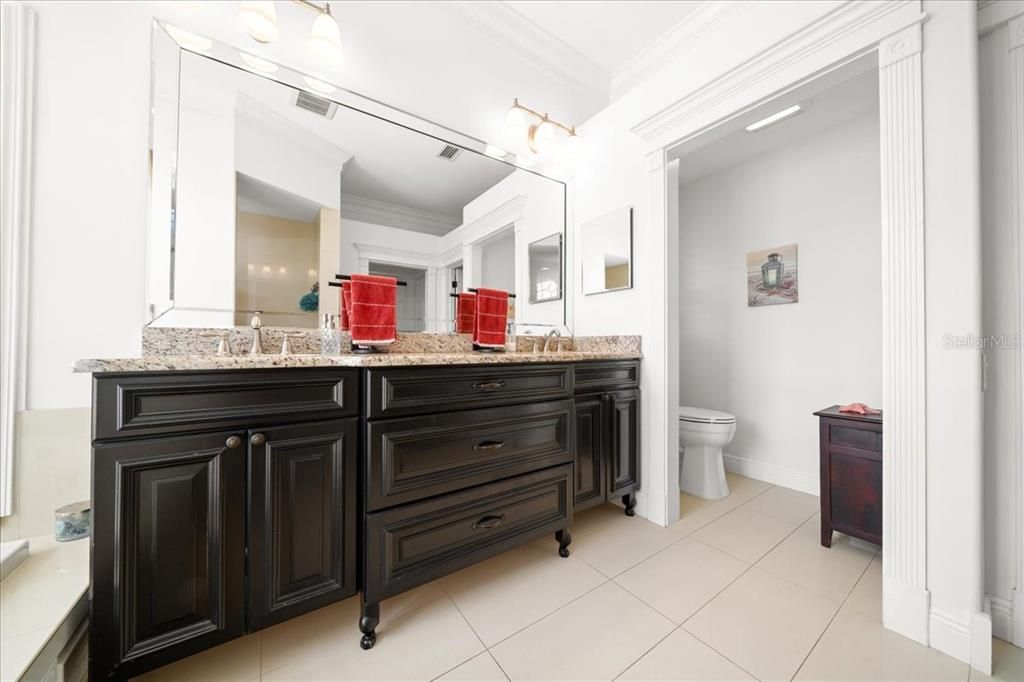 For Sale: $699,000 (3 beds, 2 baths, 2843 Square Feet)