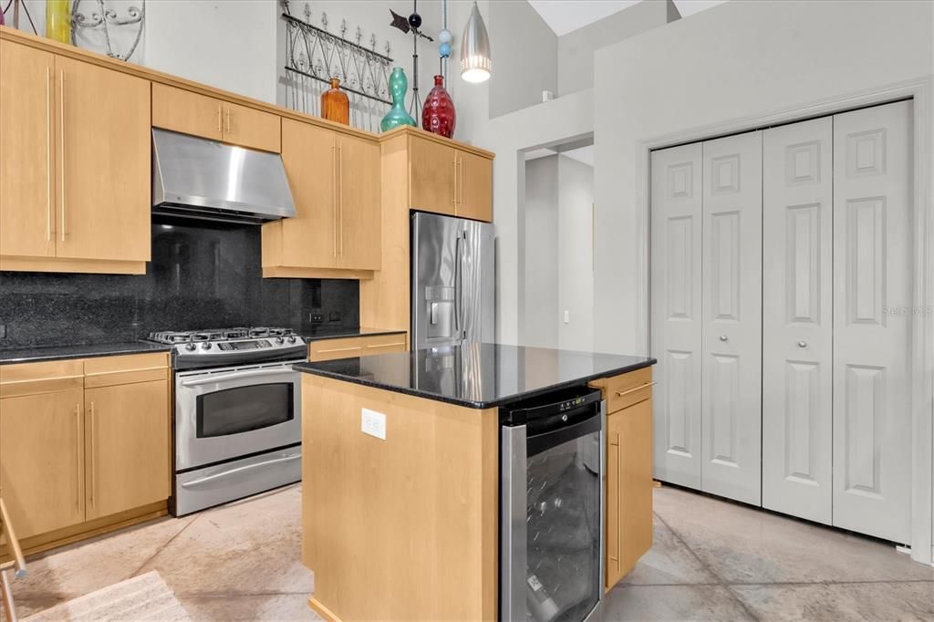 For Sale: $769,000 (4 beds, 3 baths, 2897 Square Feet)