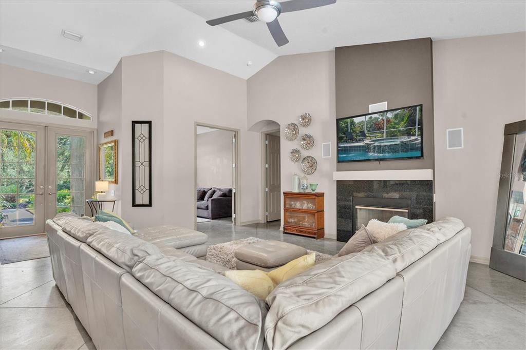For Sale: $769,000 (4 beds, 3 baths, 2897 Square Feet)