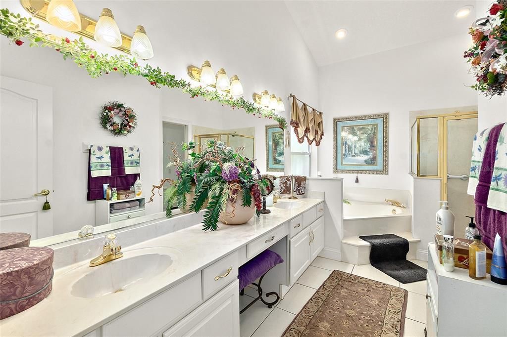 Active With Contract: $580,000 (4 beds, 4 baths, 2875 Square Feet)