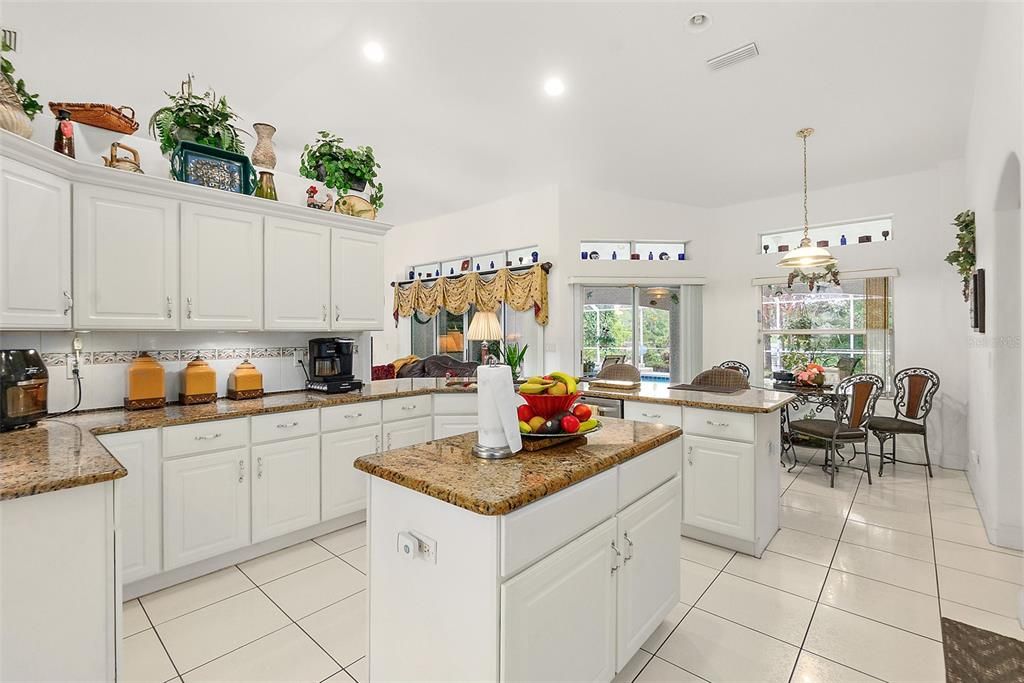 Active With Contract: $580,000 (4 beds, 4 baths, 2875 Square Feet)