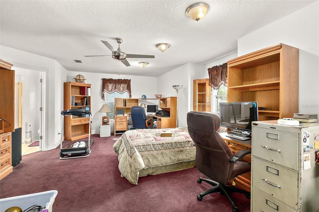 Active With Contract: $580,000 (4 beds, 4 baths, 2875 Square Feet)