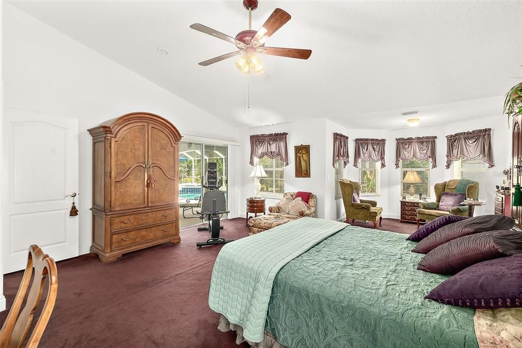 Active With Contract: $580,000 (4 beds, 4 baths, 2875 Square Feet)