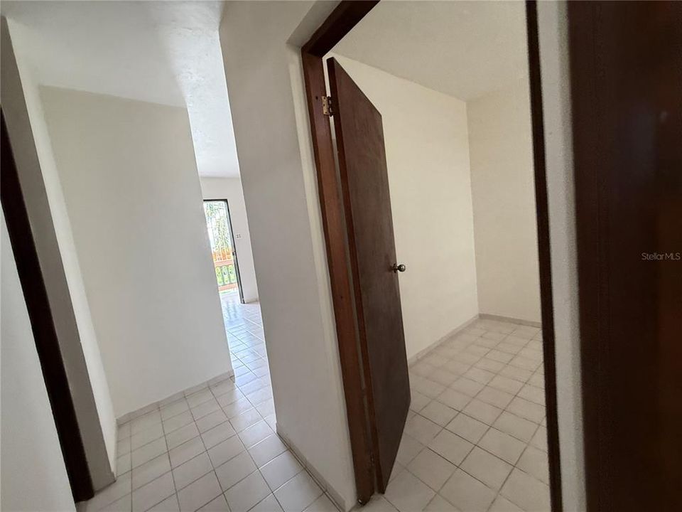 На продажу: $190,000 (3 спален, 1 ванн, 1000 Квадратных фут)