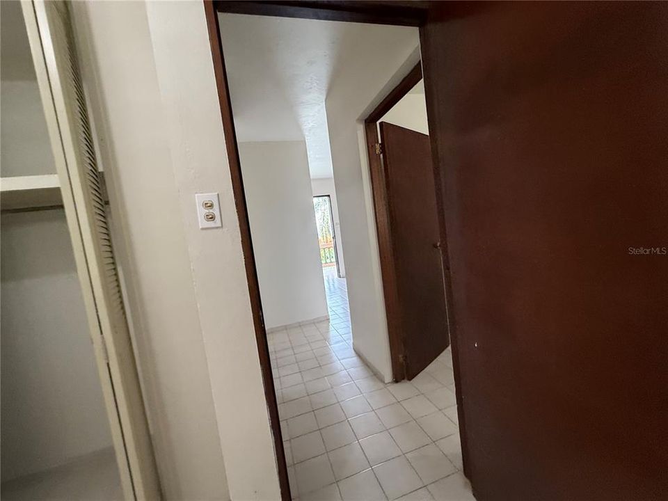 На продажу: $190,000 (3 спален, 1 ванн, 1000 Квадратных фут)