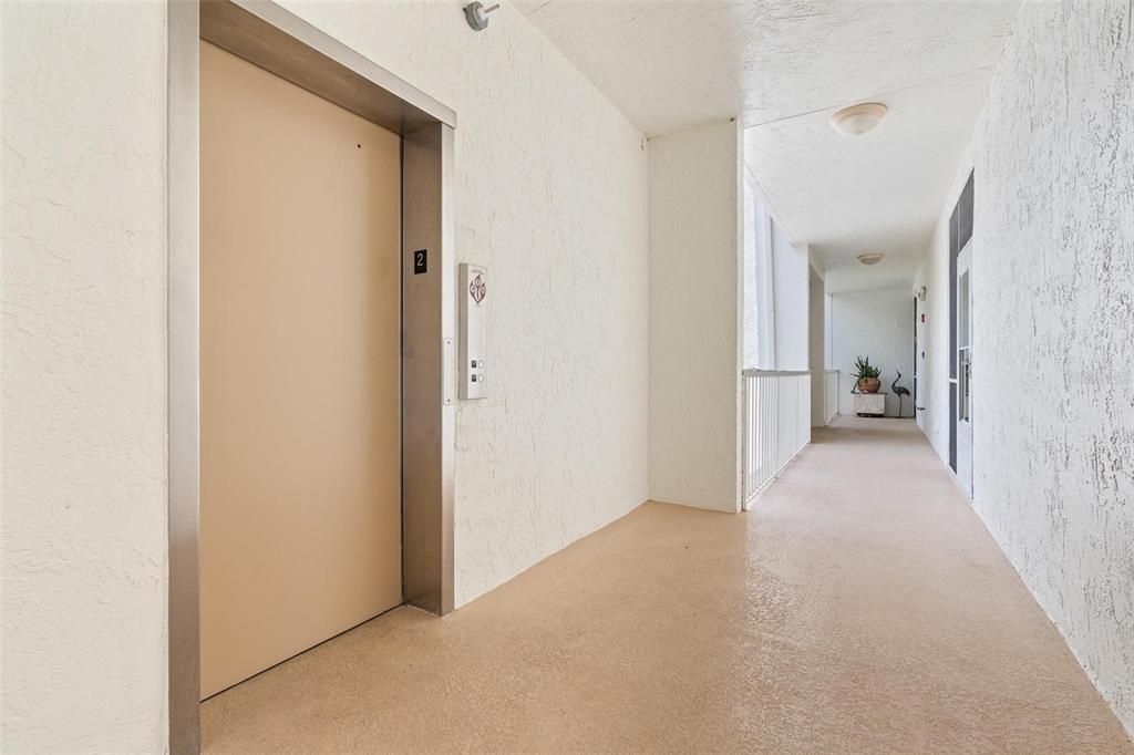 For Sale: $380,000 (2 beds, 2 baths, 1163 Square Feet)