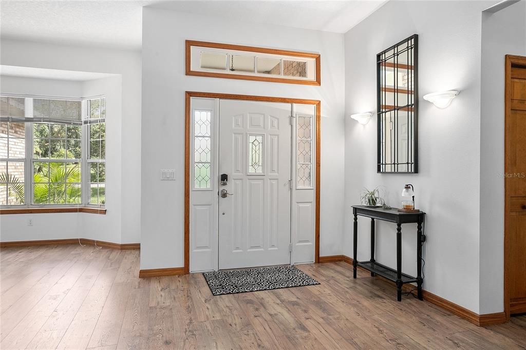 待售: $560,000 (4 贝兹, 3 浴室, 2575 平方英尺)