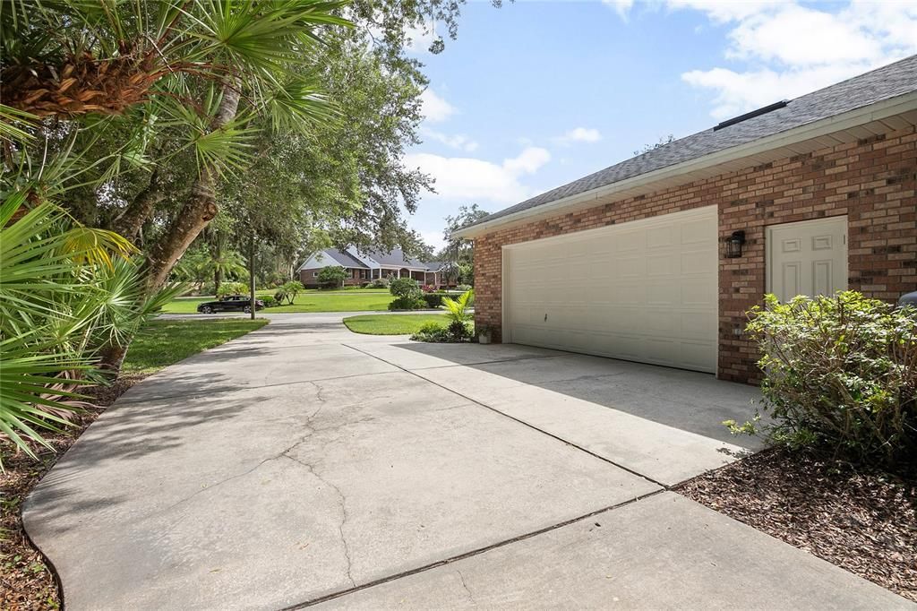 待售: $560,000 (4 贝兹, 3 浴室, 2575 平方英尺)