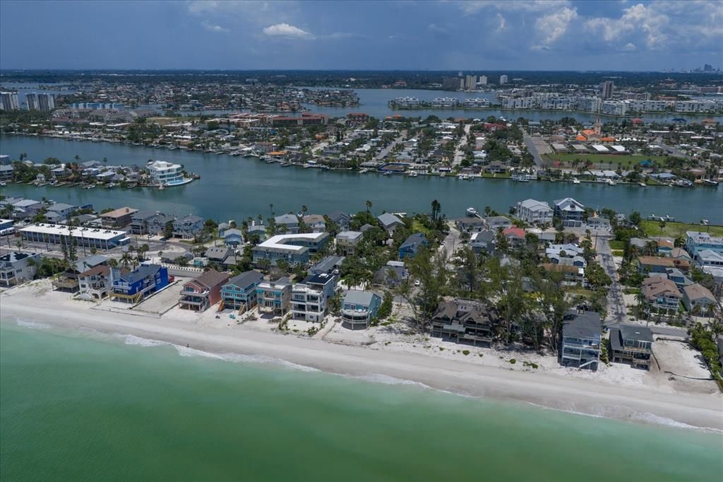 For Sale: $1,299,000 (3 beds, 2 baths, 1556 Square Feet)