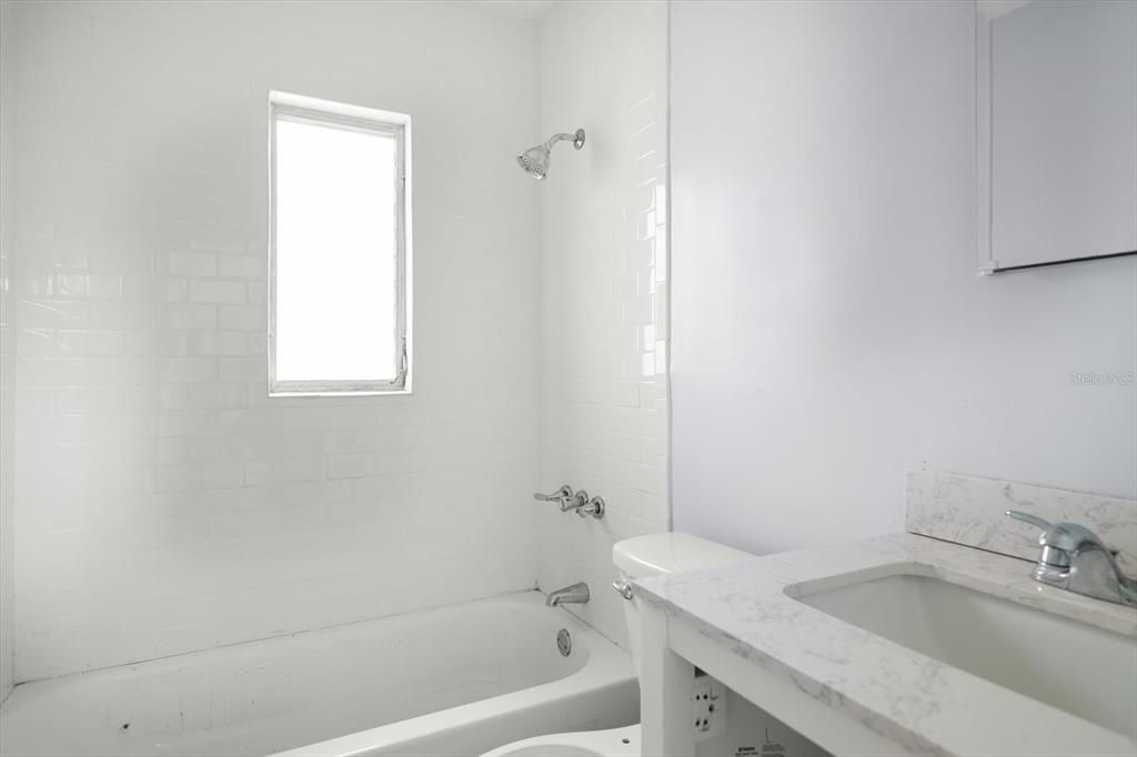 For Sale: $1,299,000 (3 beds, 2 baths, 1556 Square Feet)