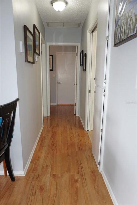 Под контрактом: $1,500 (2 спален, 1 ванн, 768 Квадратных фут)