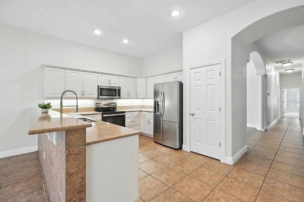 待售: $649,900 (3 贝兹, 2 浴室, 3455 平方英尺)