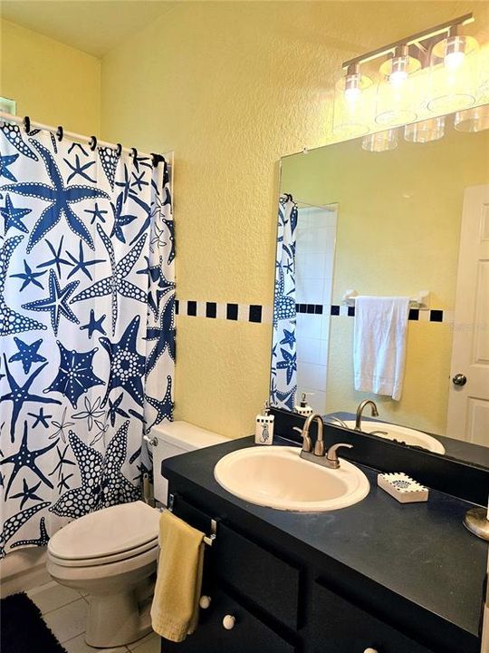 合同活跃: $595,000 (3 贝兹, 3 浴室, 2261 平方英尺)