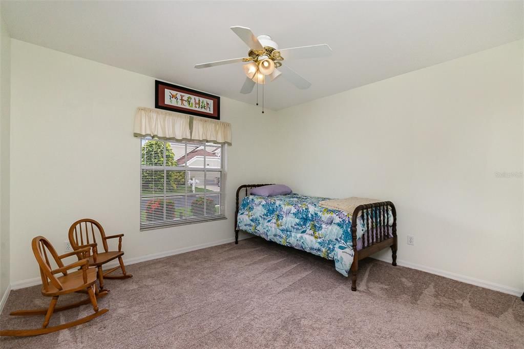 Под контрактом: $313,595 (3 спален, 2 ванн, 1565 Квадратных фут)