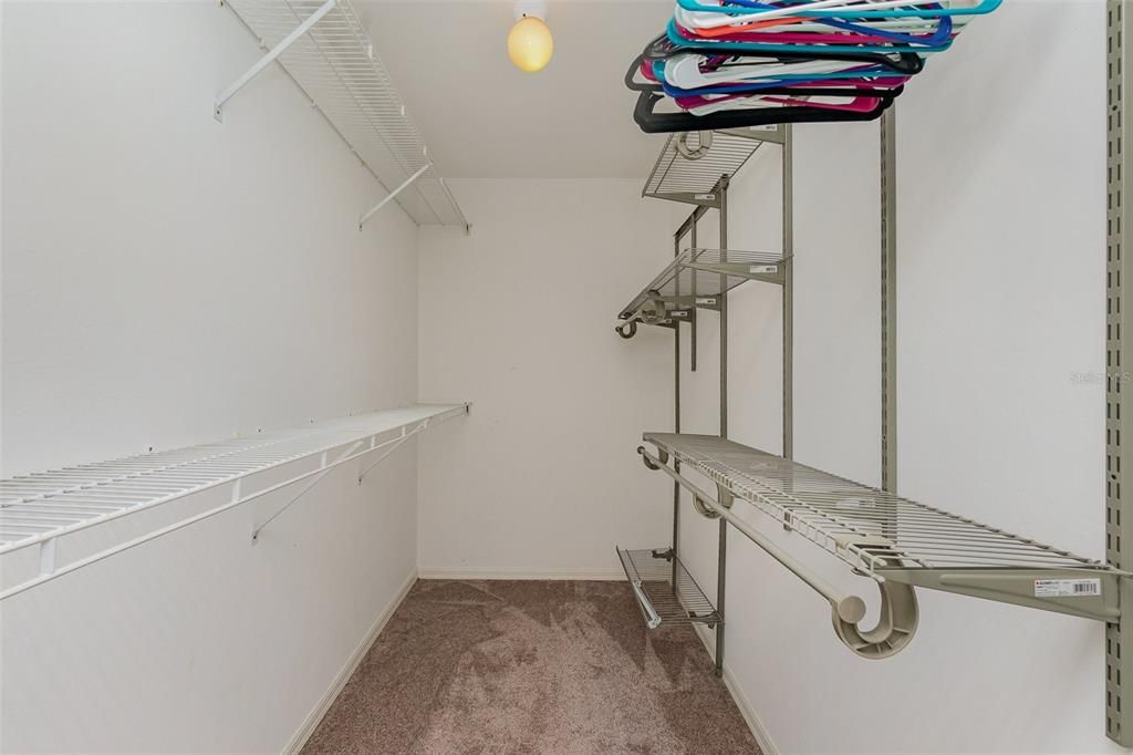 Под контрактом: $313,595 (3 спален, 2 ванн, 1565 Квадратных фут)