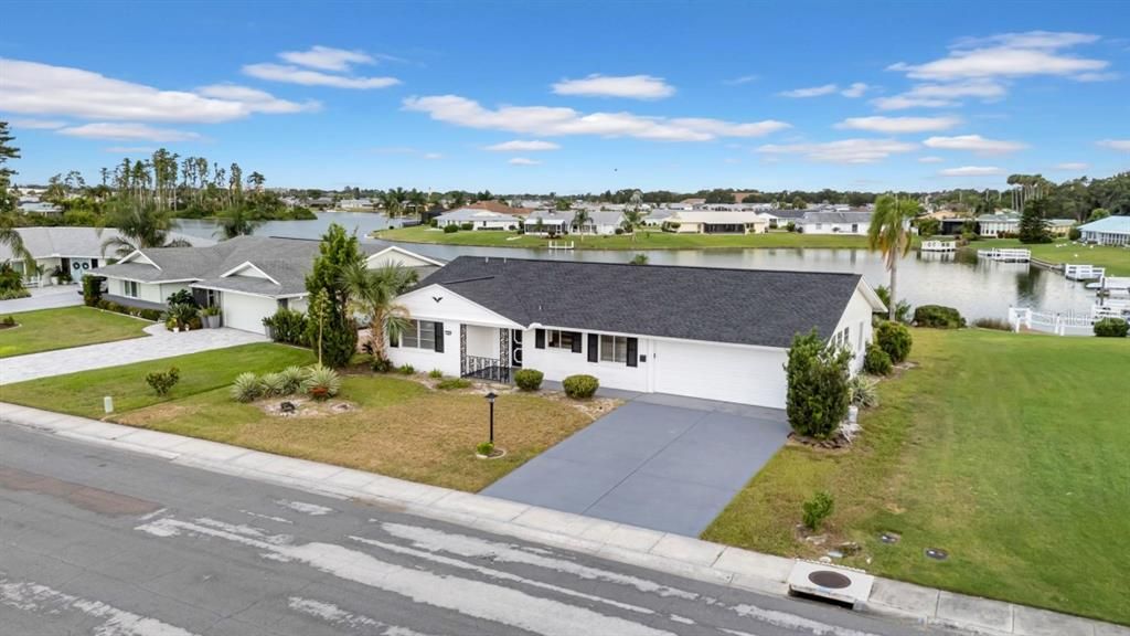 合同活跃: $220,000 (3 贝兹, 2 浴室, 1662 平方英尺)