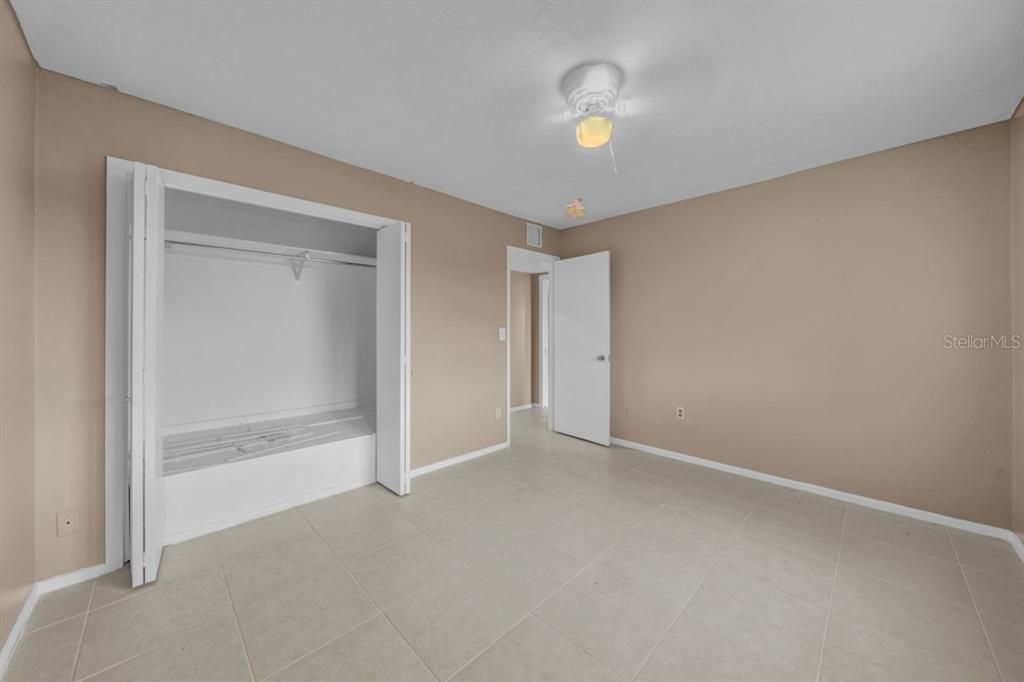 合同活跃: $220,000 (3 贝兹, 2 浴室, 1662 平方英尺)