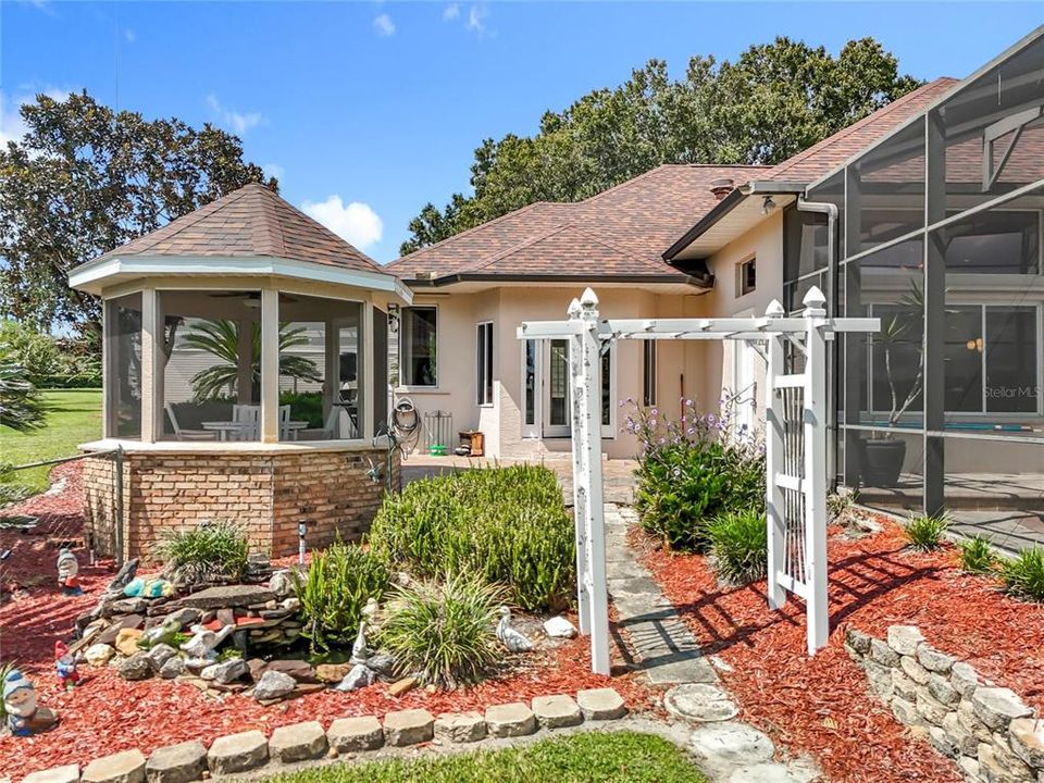 待售: $887,950 (3 贝兹, 2 浴室, 2271 平方英尺)