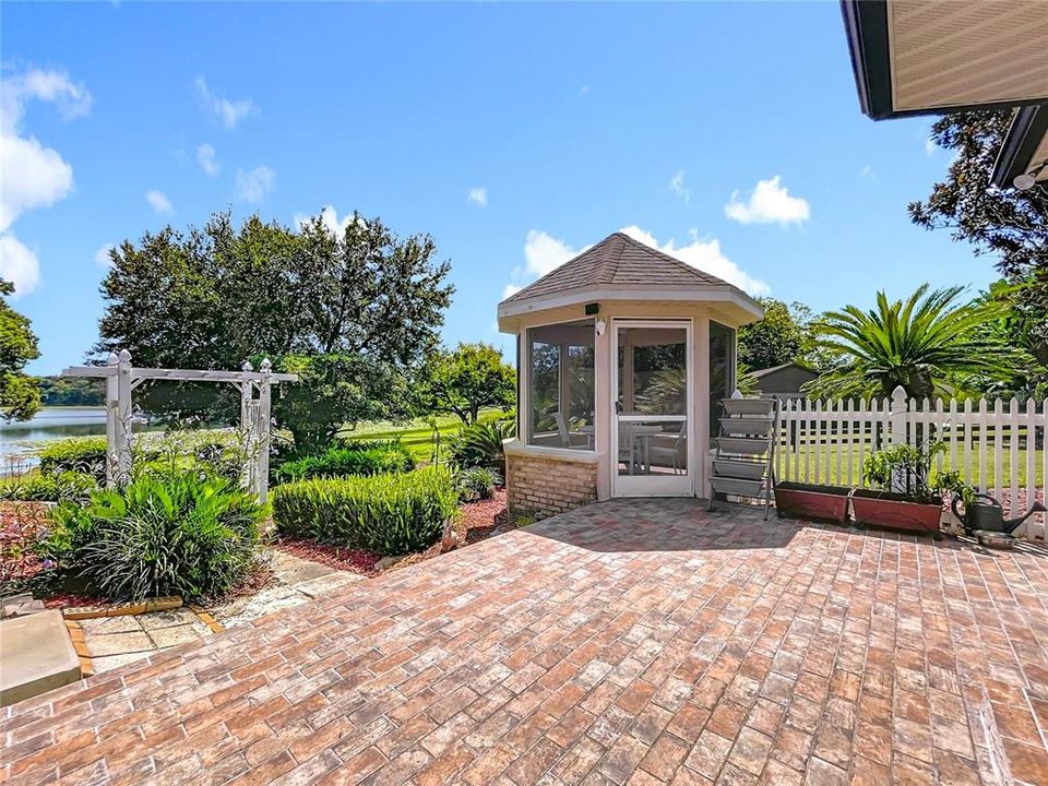 待售: $887,950 (3 贝兹, 2 浴室, 2271 平方英尺)