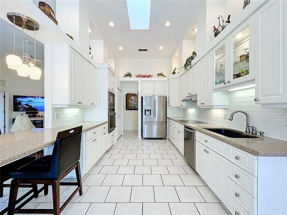 待售: $887,950 (3 贝兹, 2 浴室, 2271 平方英尺)