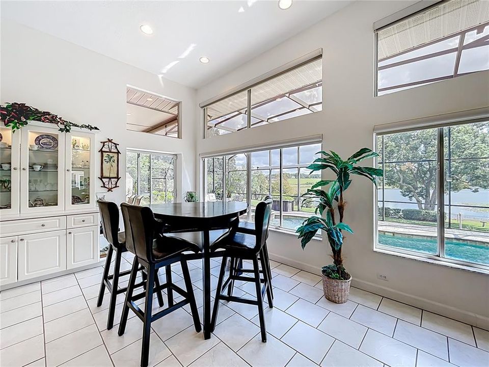 待售: $887,950 (3 贝兹, 2 浴室, 2271 平方英尺)