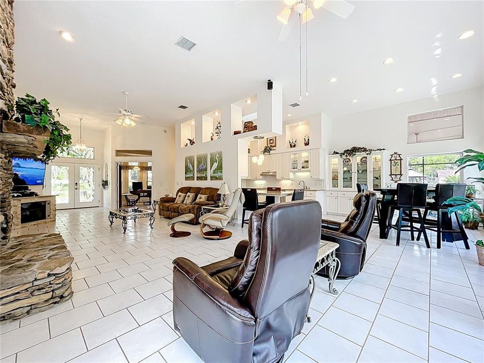 待售: $887,950 (3 贝兹, 2 浴室, 2271 平方英尺)