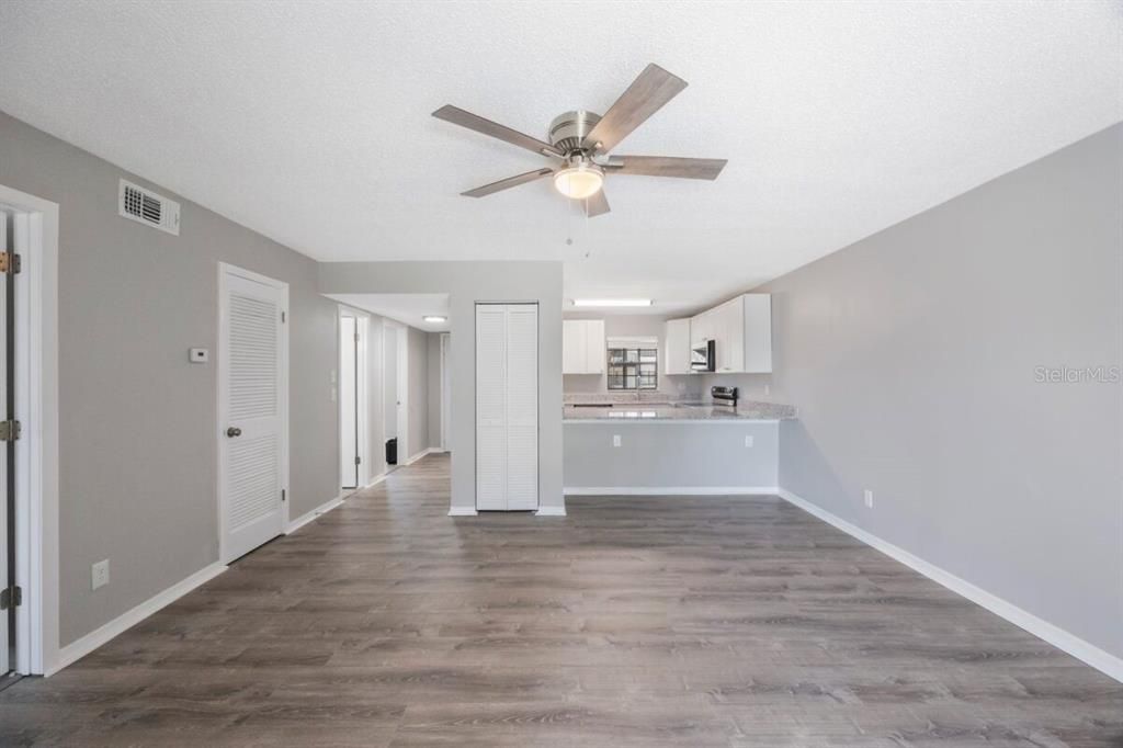 For Rent: $1,850 (2 beds, 2 baths, 878 Square Feet)